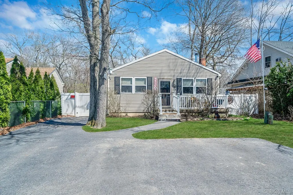 73 Wendy Dr
