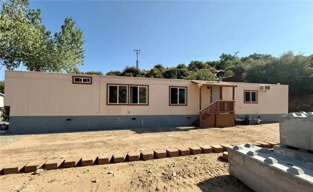 657 Lebec #27