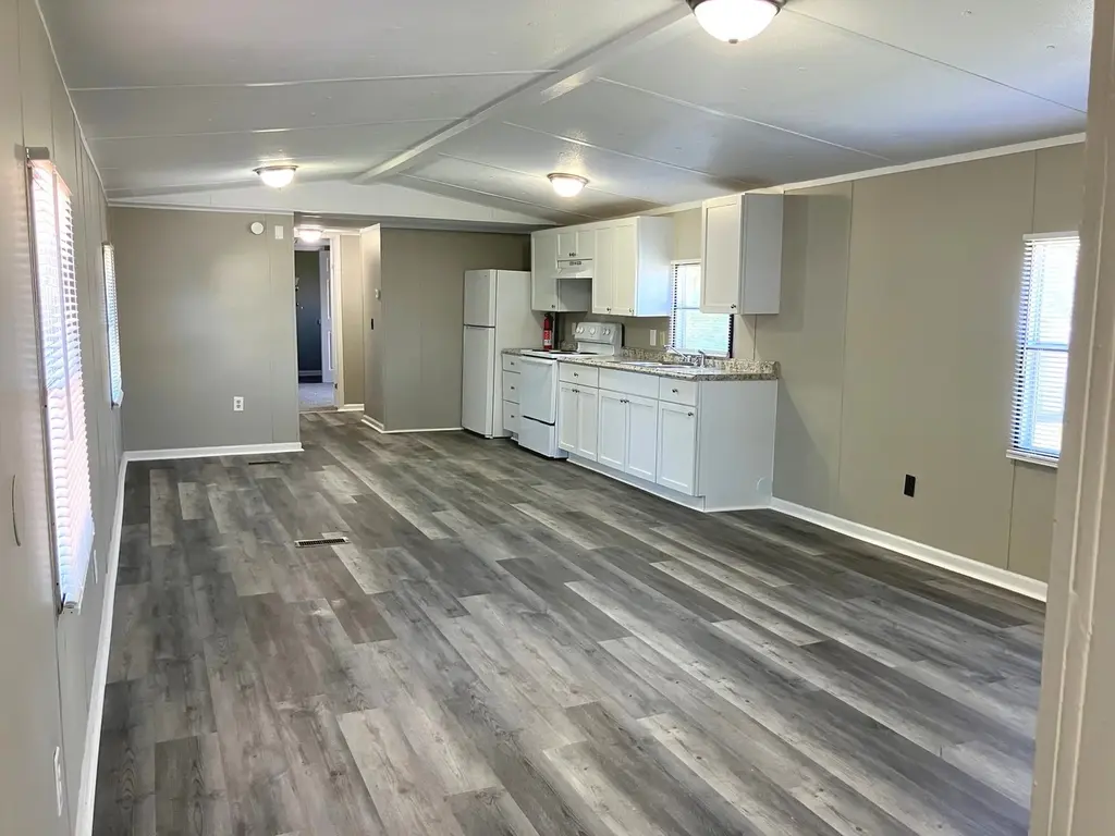 3323 Iowa St #540