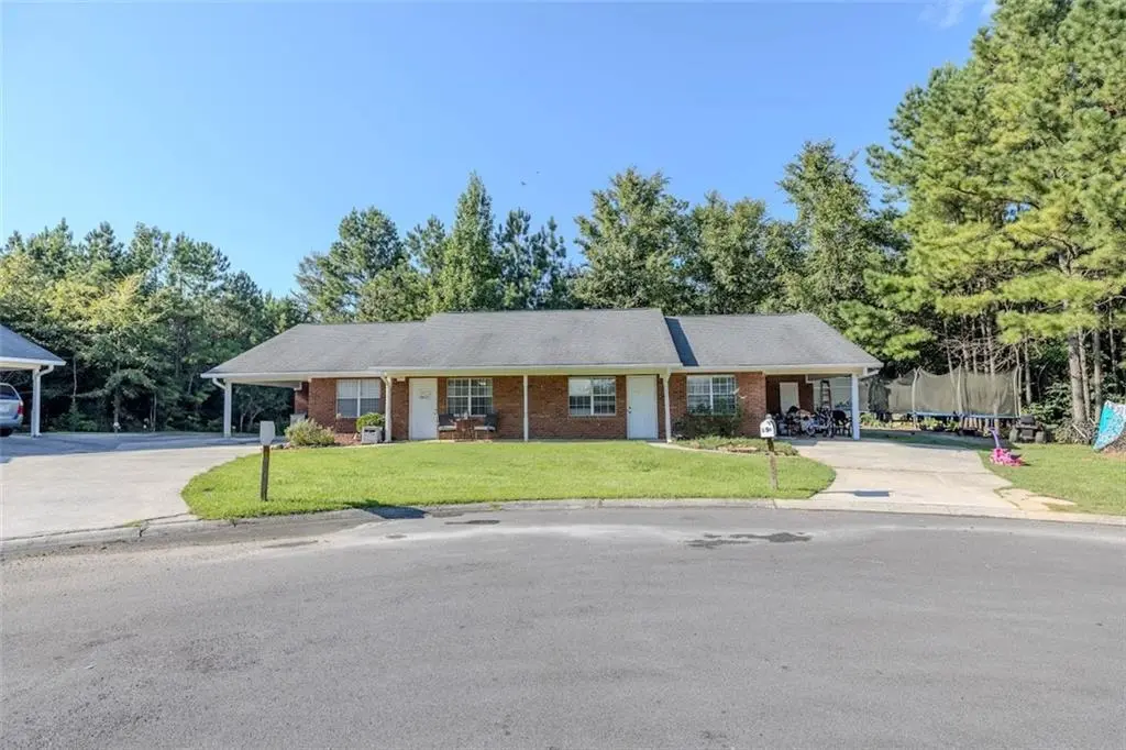 15 Oakcrest Trl NE