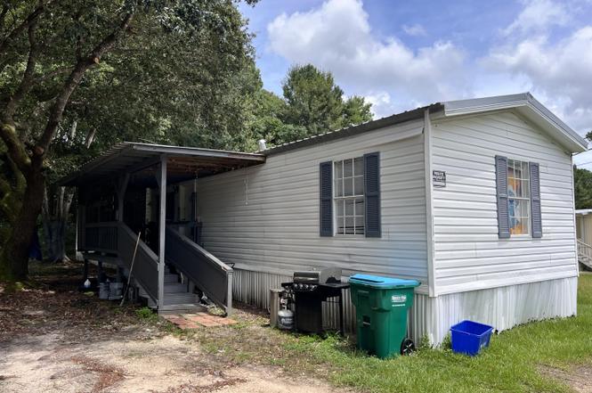 1820 Broadmoor Dr