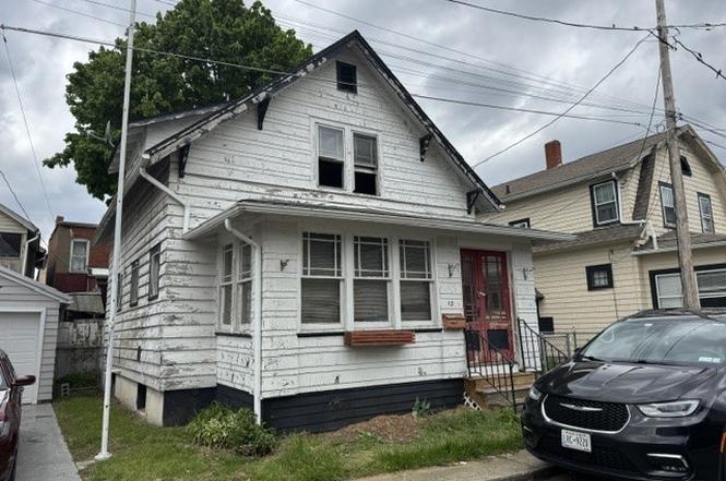 12 Elmwood Pl