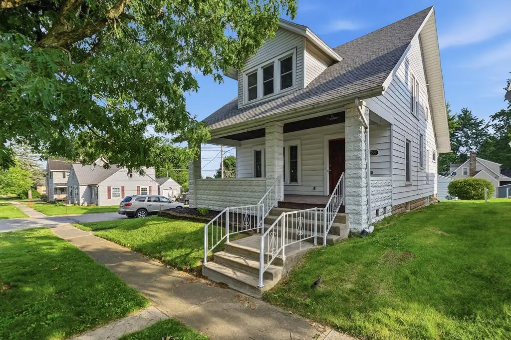 528 Grove Ave