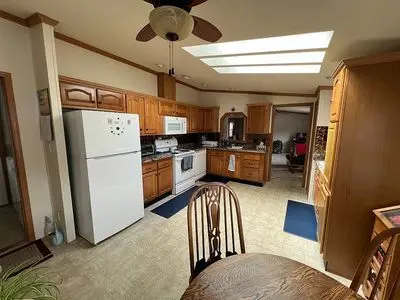 2 Lilac Dr