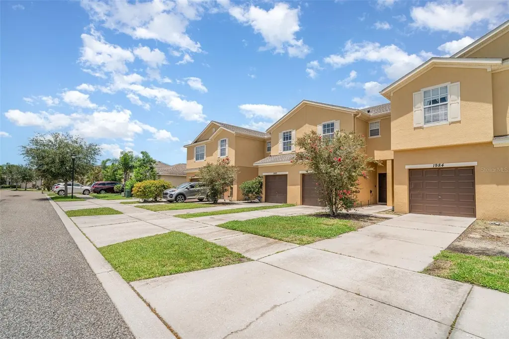 1984 Hawks View Dr