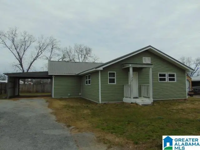 24 3rd Ave S