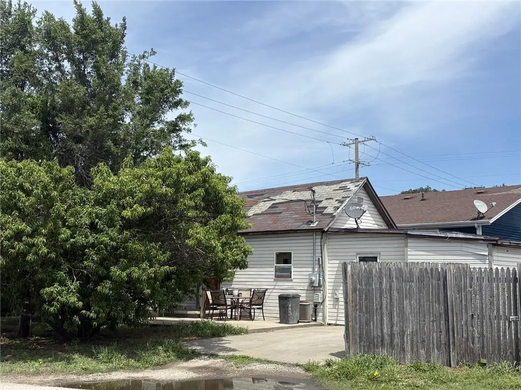 808 Hickory St