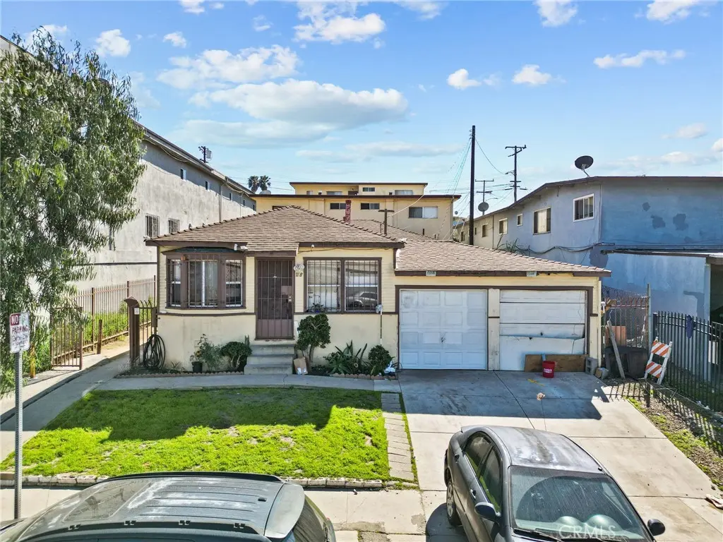 1108 W 117th