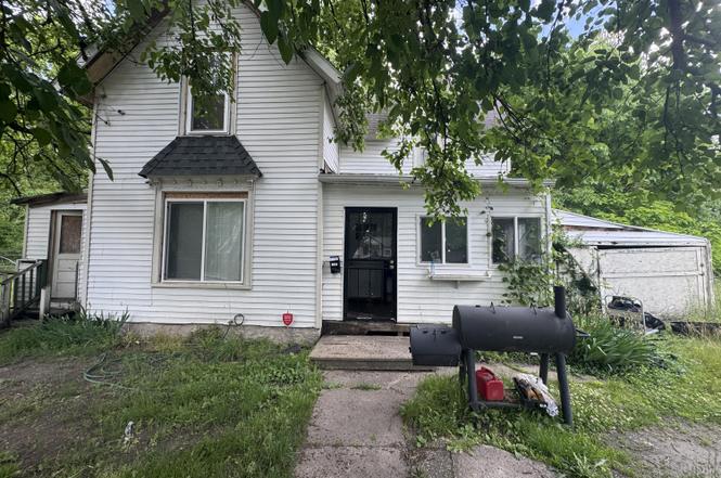 538 Hamblin Ave W