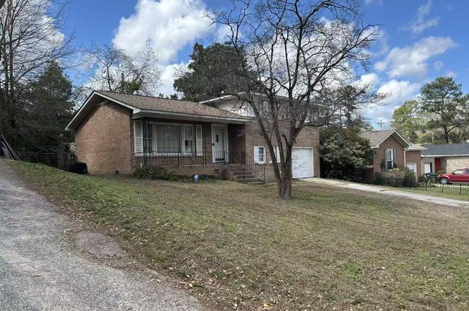 305 Park Ln