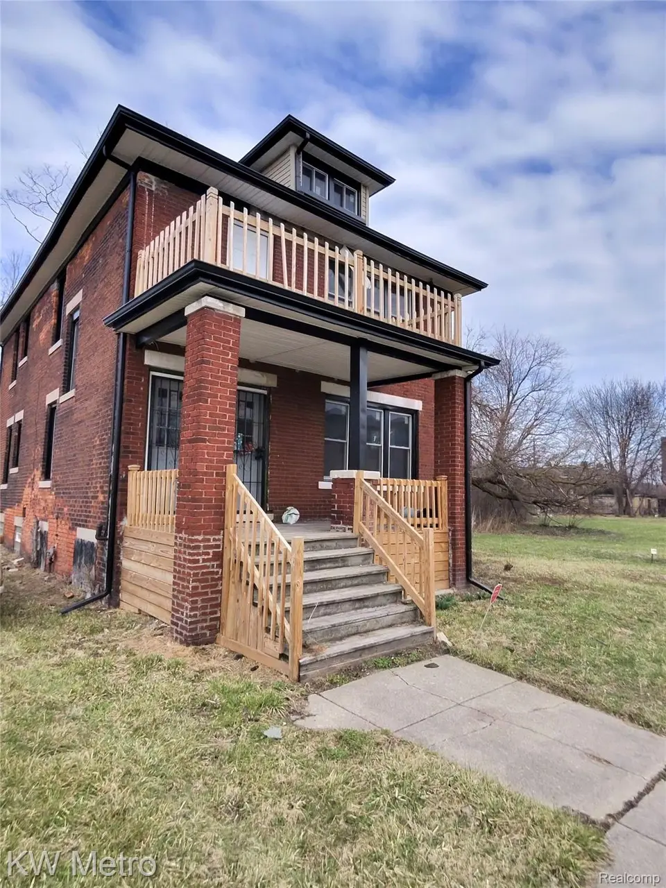 1710 Lee Pl