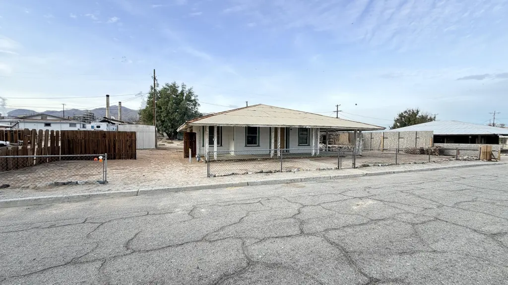 82962 Panamint Ave