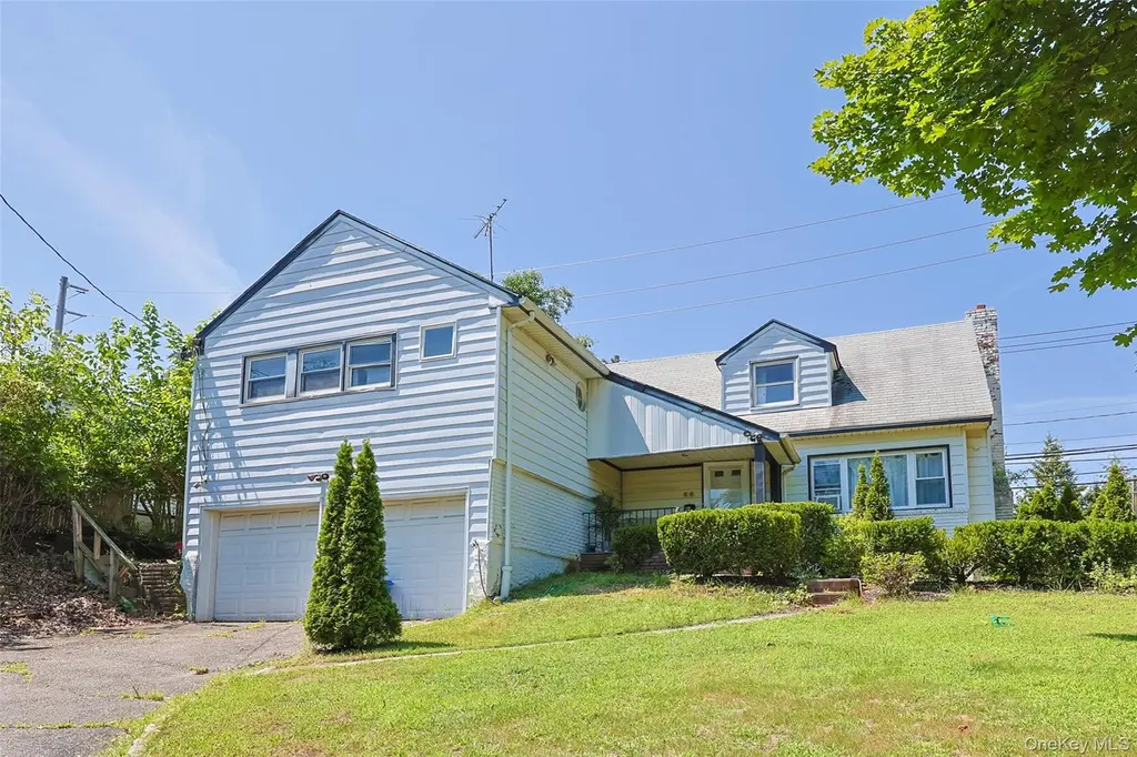84 Middle Neck Rd
