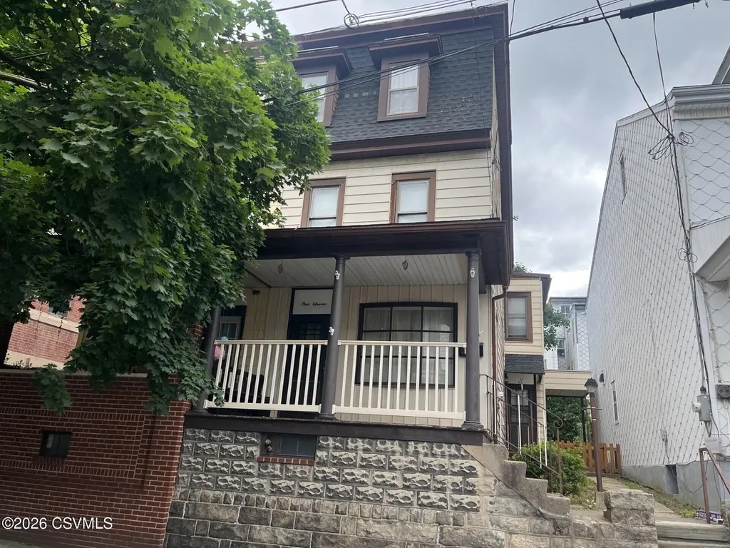 111 N 8th St
