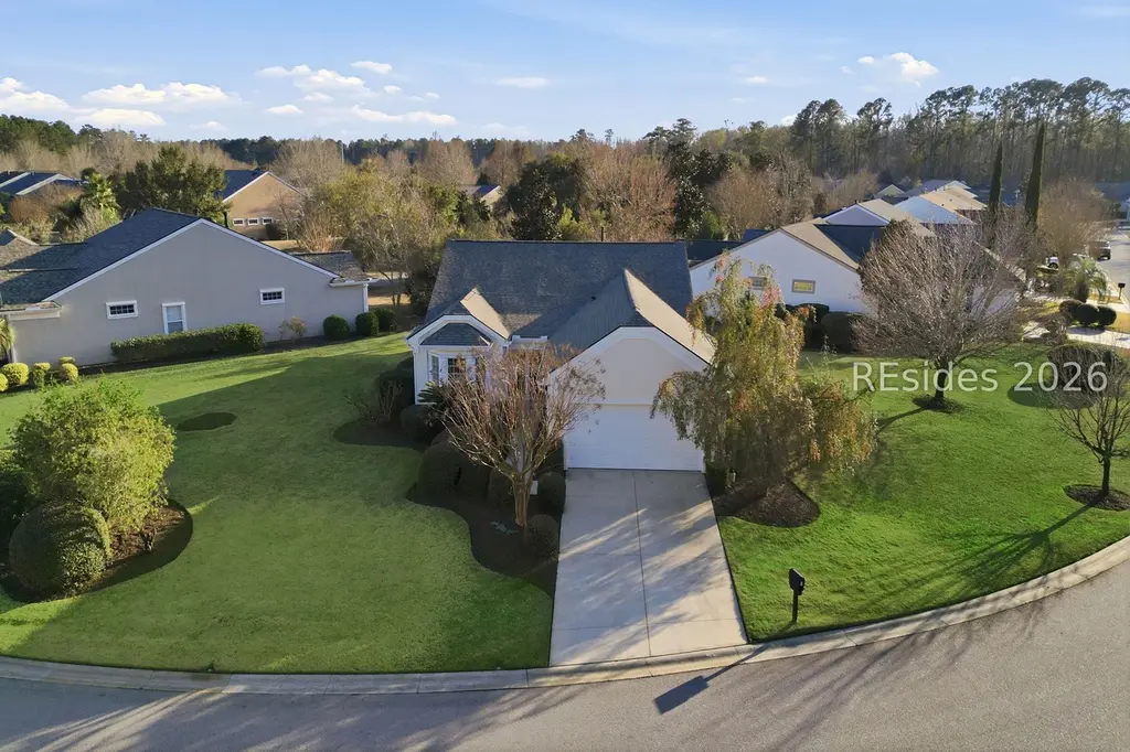 11 Candlelight Rd