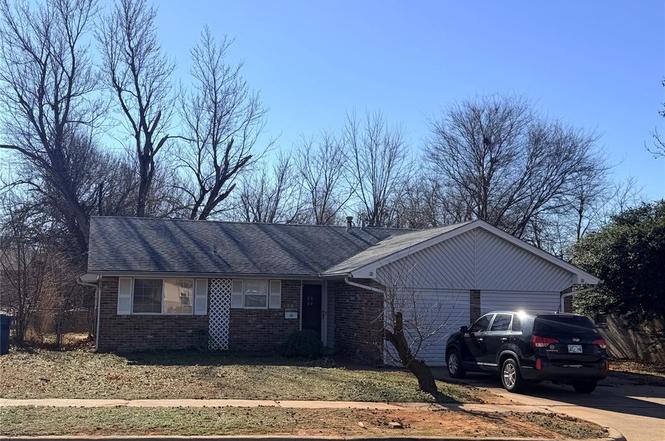 1008 Royal Way