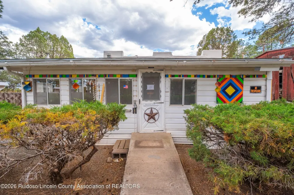 104 Cedar Pl