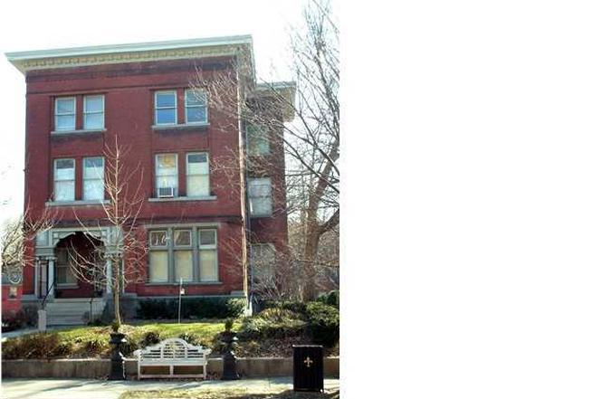 1337 S 4th St
