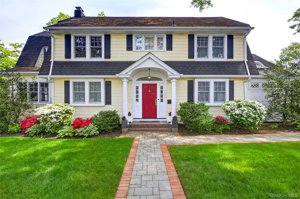 146 Onderdonk Ave