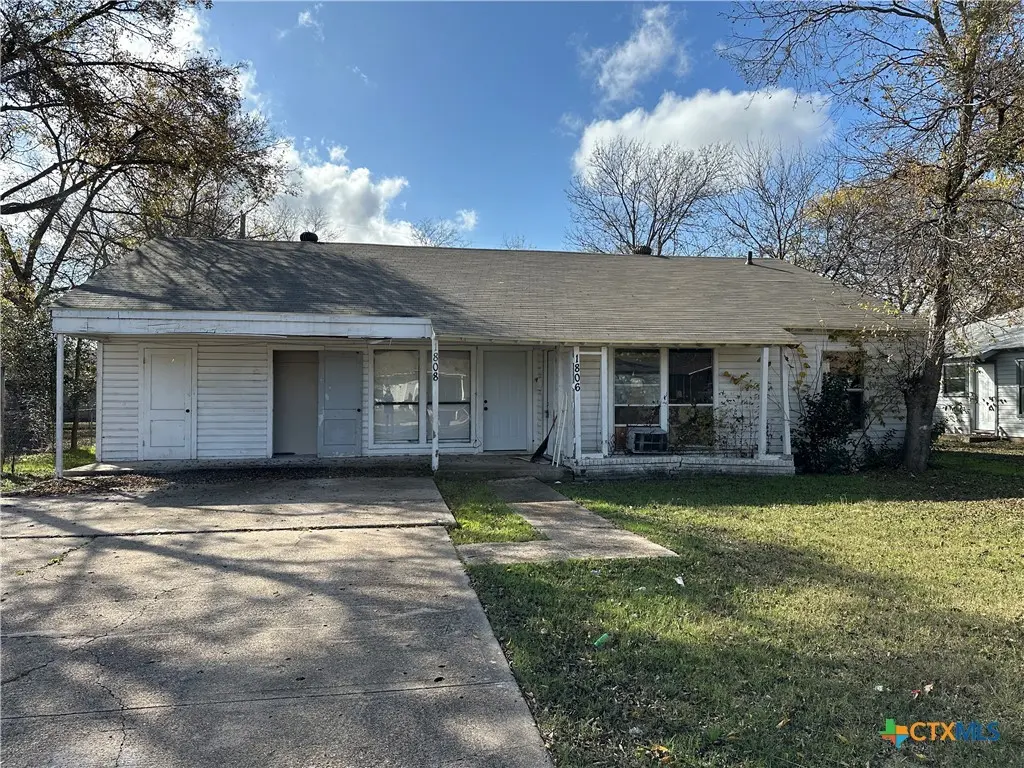 1806 Alamo Ave