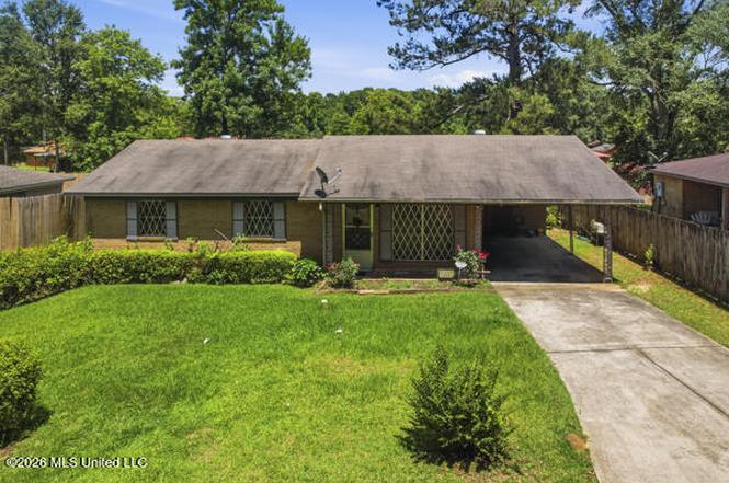 209 Holden Rd