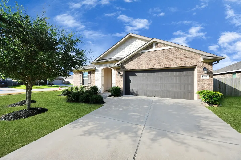 19126 Hidden Arbor Dr