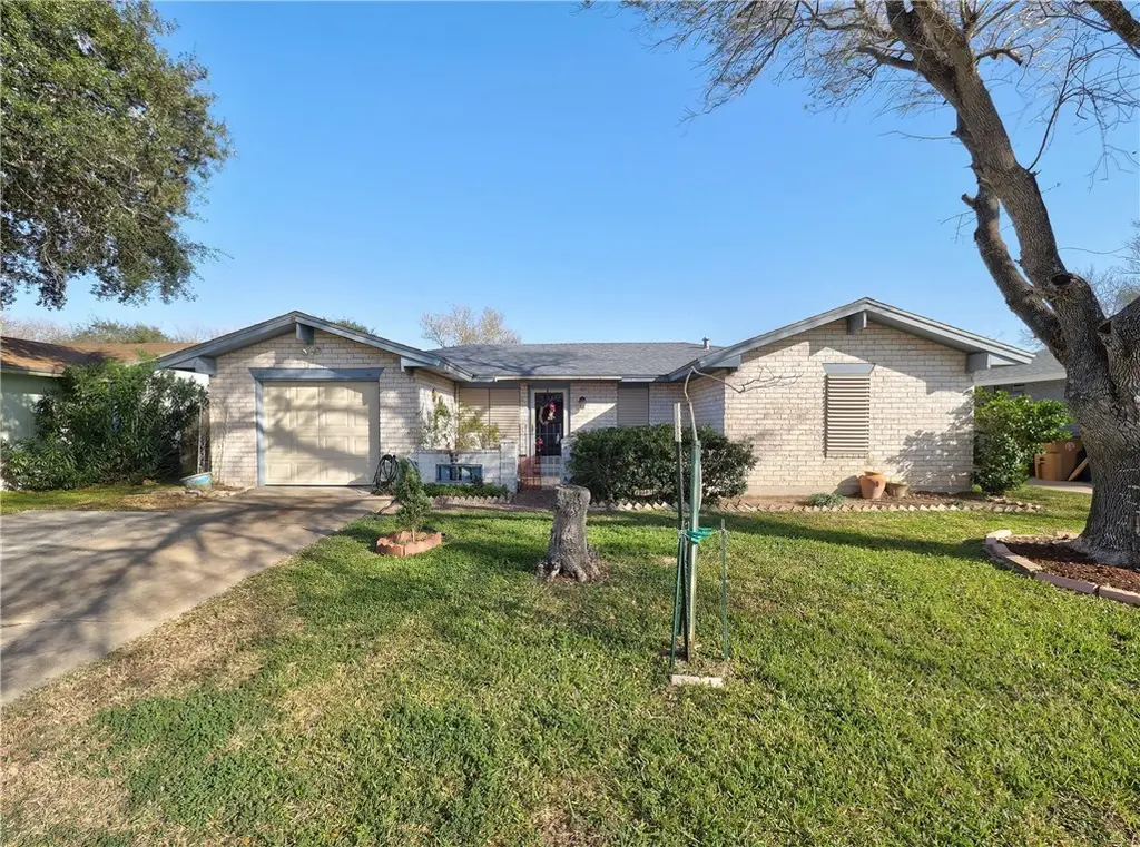 1906 Tara Dr