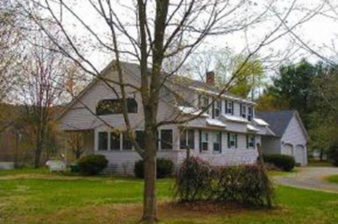 22 Old River Rd