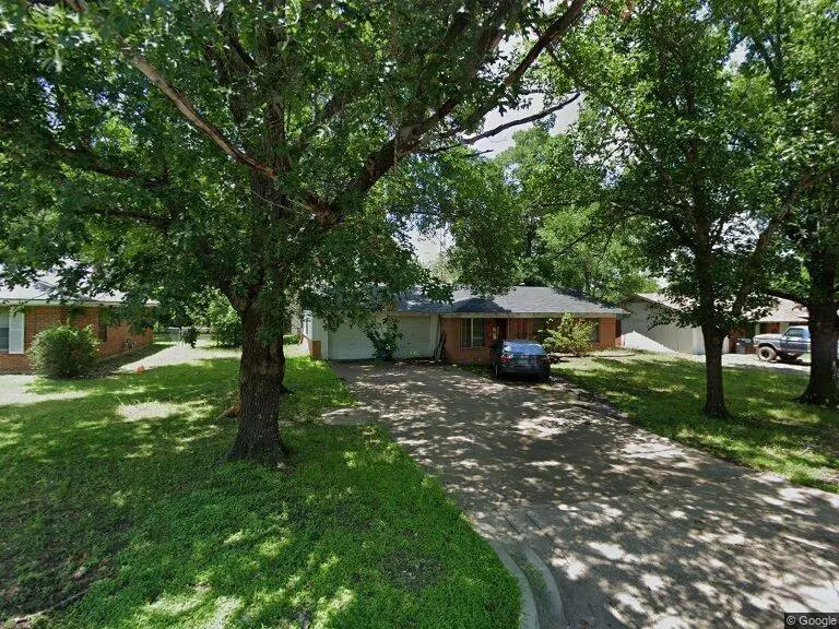 1418 Arlington Dr