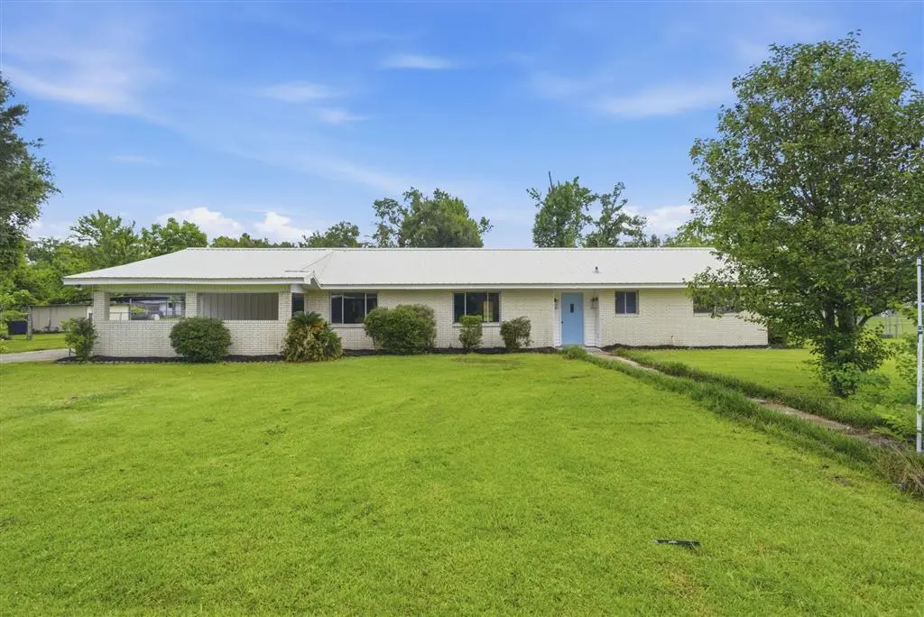 325 Noma Ln