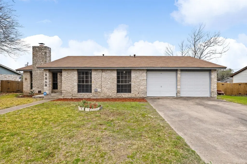 2303 Carolyn Dr