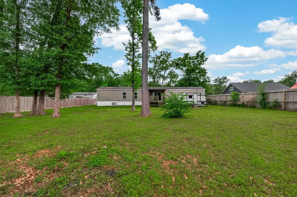23249 E Community Dr