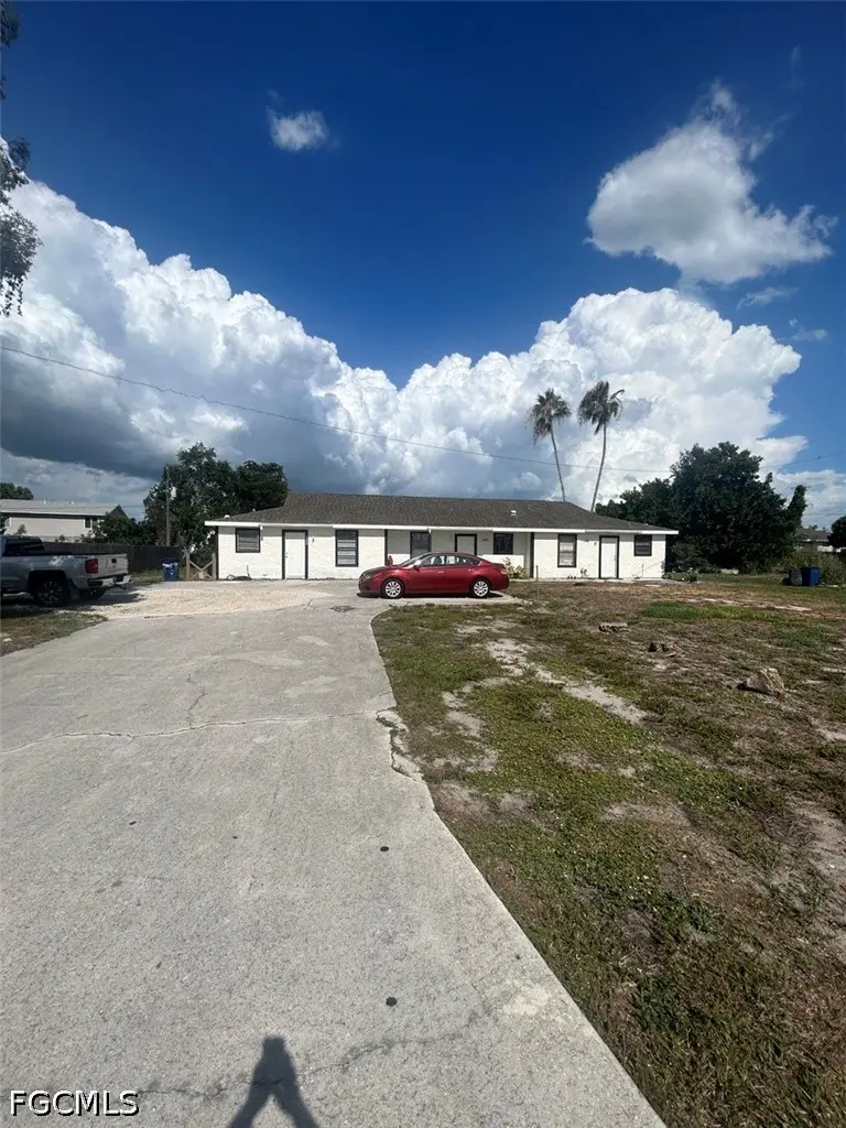 7582-7586 Carrier Rd