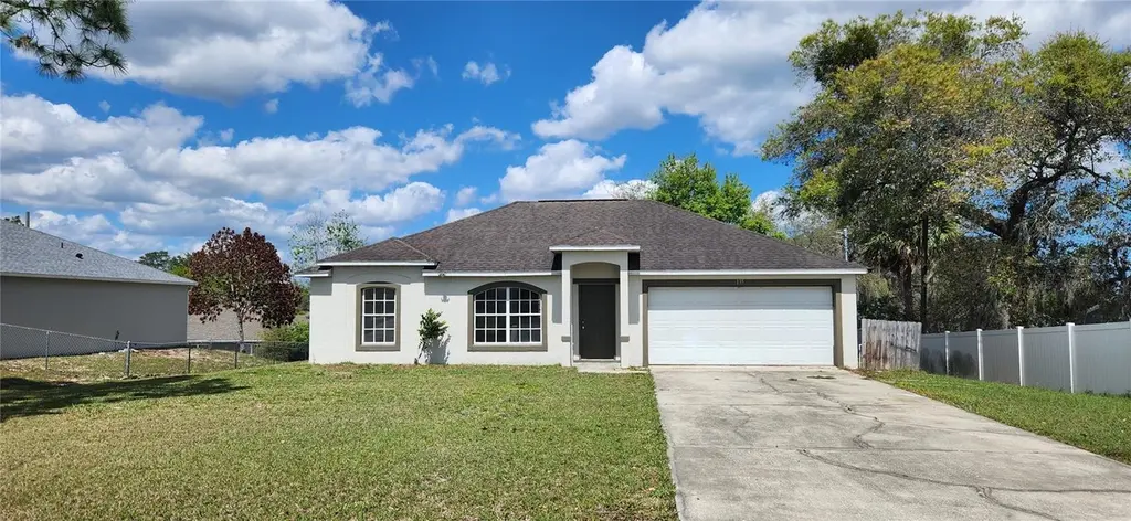 135 Larchmont Dr