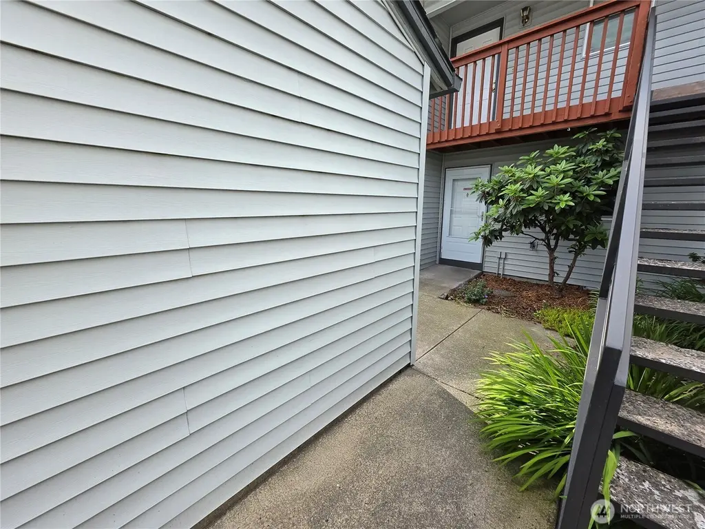 4000 NE 109th Ave