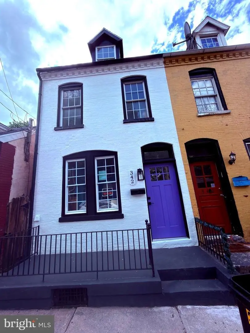 342 Beaver St
