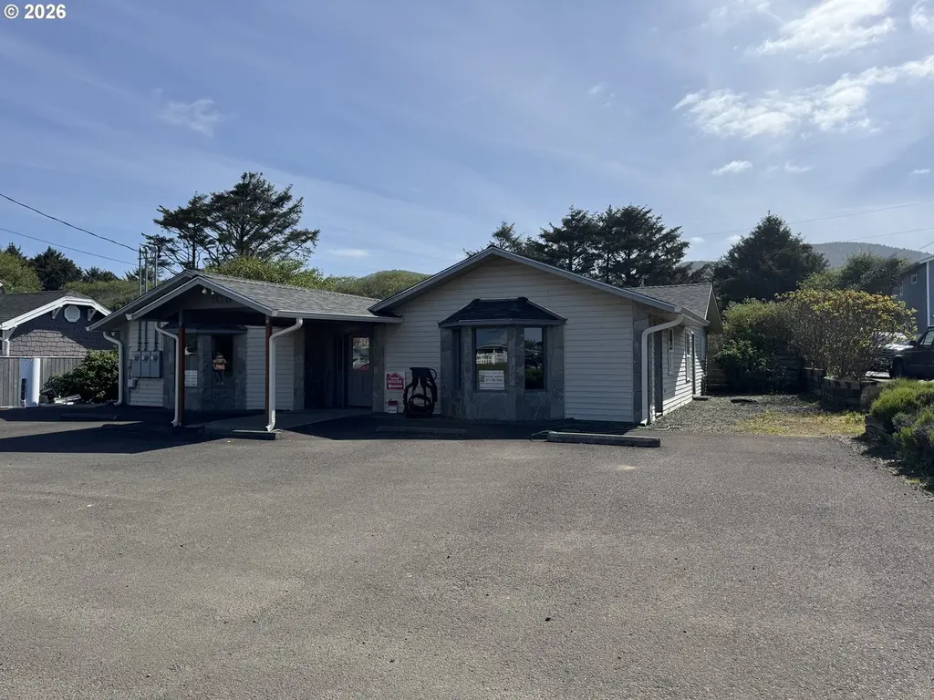 316 N Highway 101
