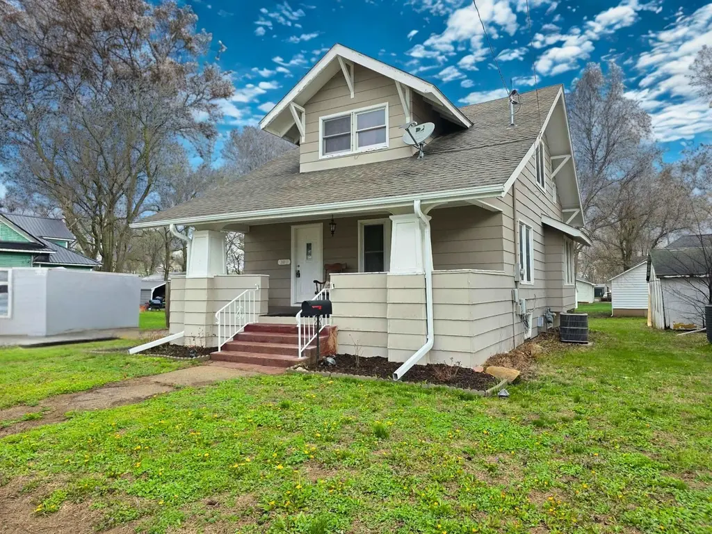 303 W Anthony St