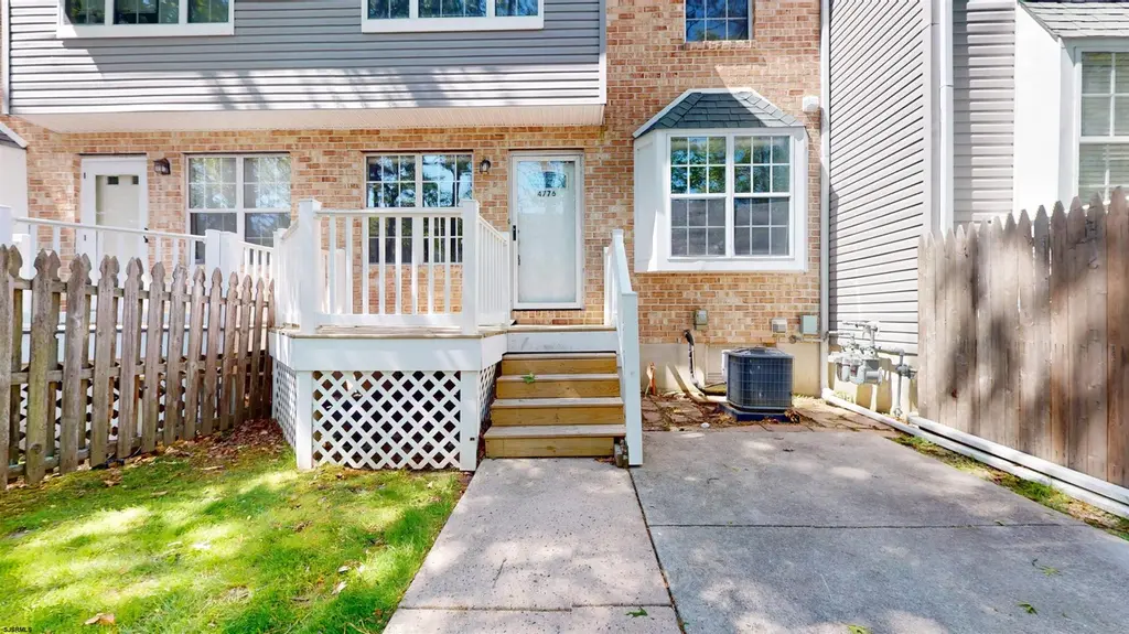 4776 Summersweet Dr #4776