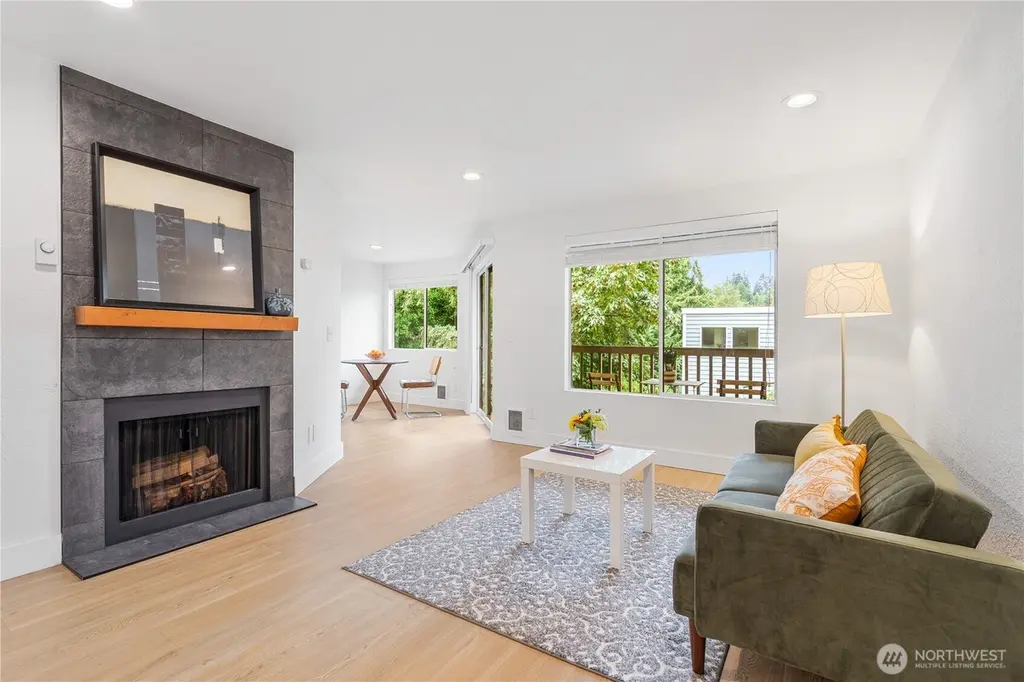 10320 SE 6th St Unit B6