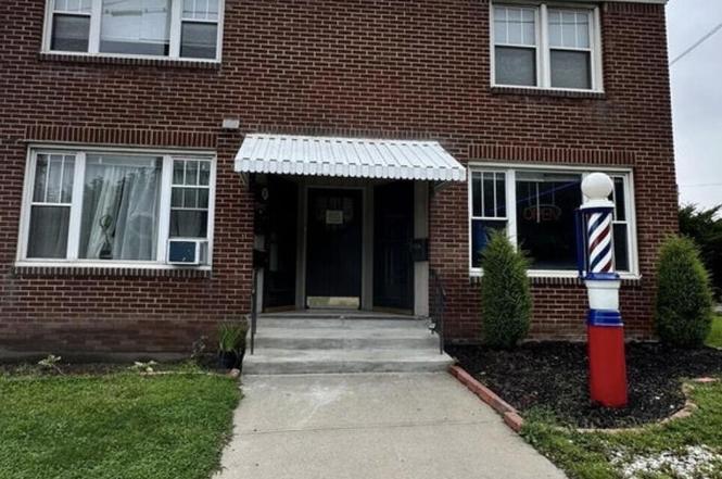 209 Columbia Tpke #4