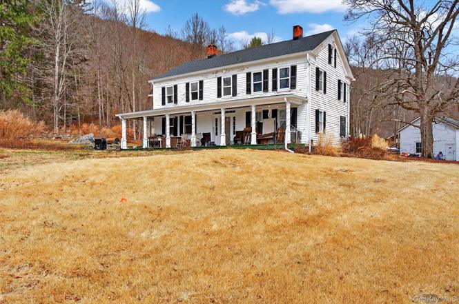 611 Peekskill Hollow Rd