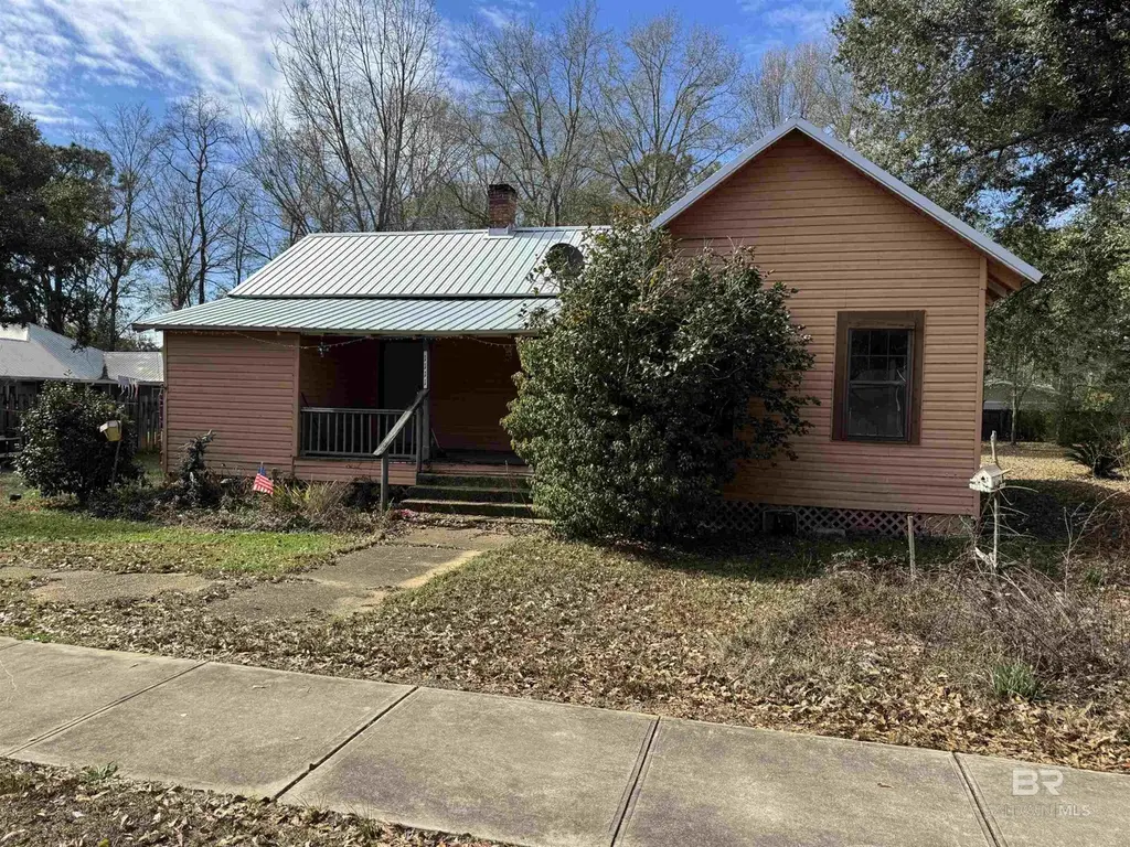 1111 Hand Ave