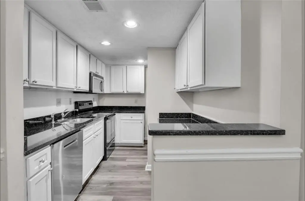6900 Roswell Rd Unit 10Q
