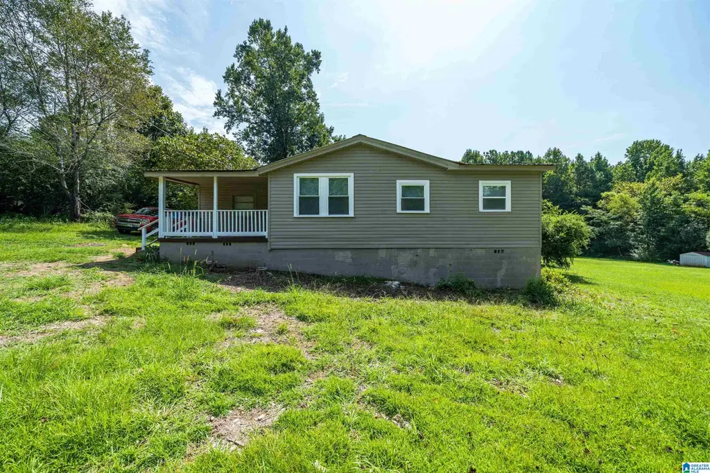 862 Hillview Dr