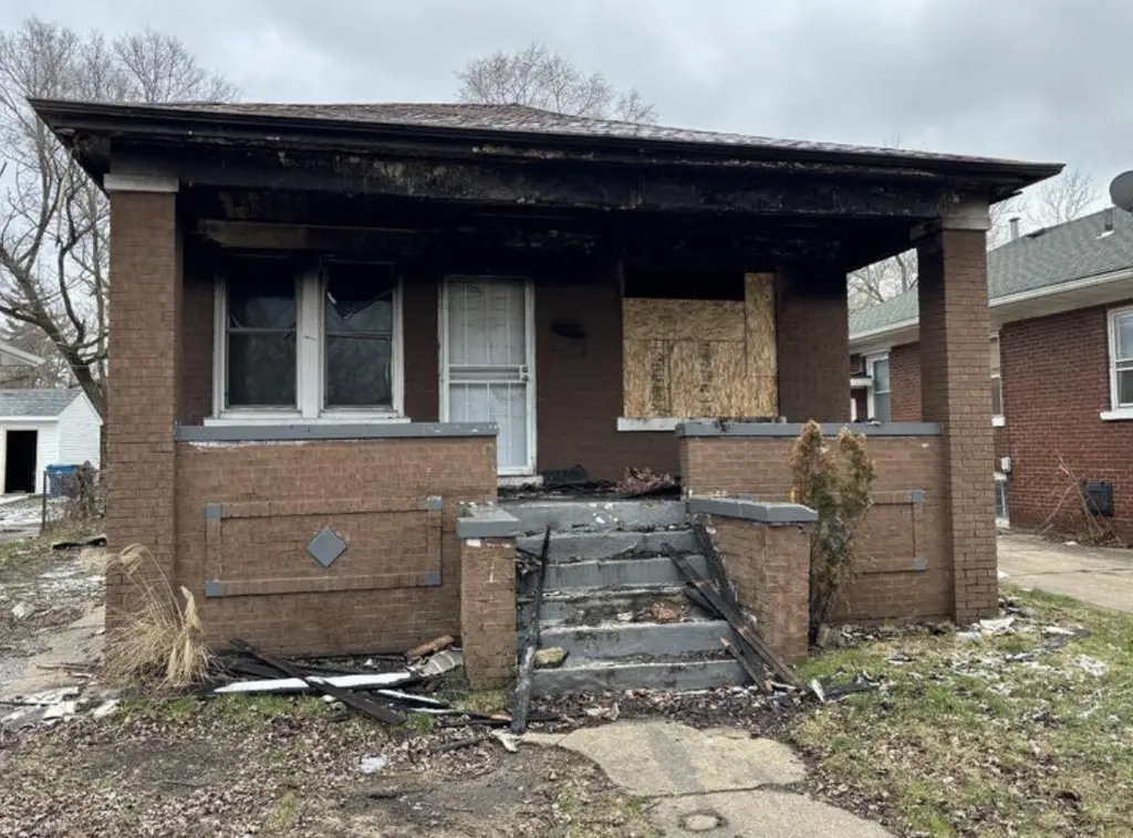 229-231 W 37th Ave