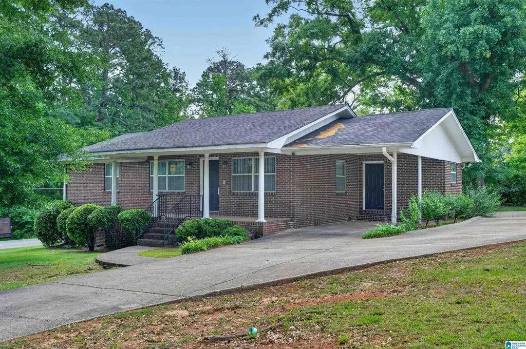 700 Twin Ridge Dr
