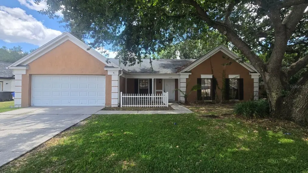 1304 Peachfield Dr