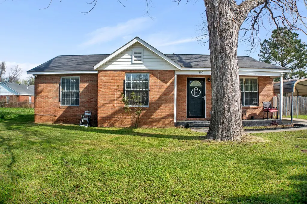 805 Perry Ct