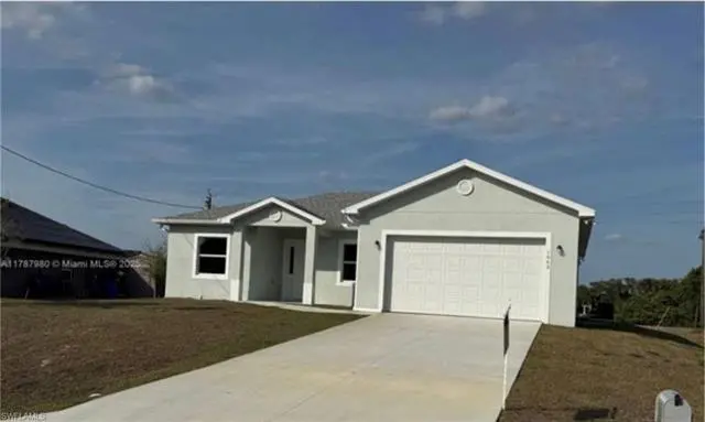 1062 Jay Ct